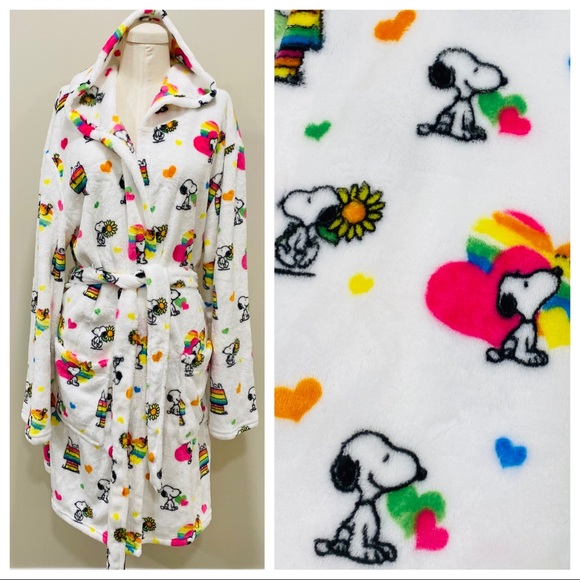 Peanuts Other - PEANUTS Plush Hooded Short Robe New Size Small Medium